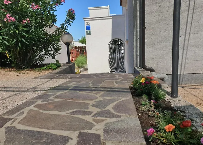 Schreng Apartments